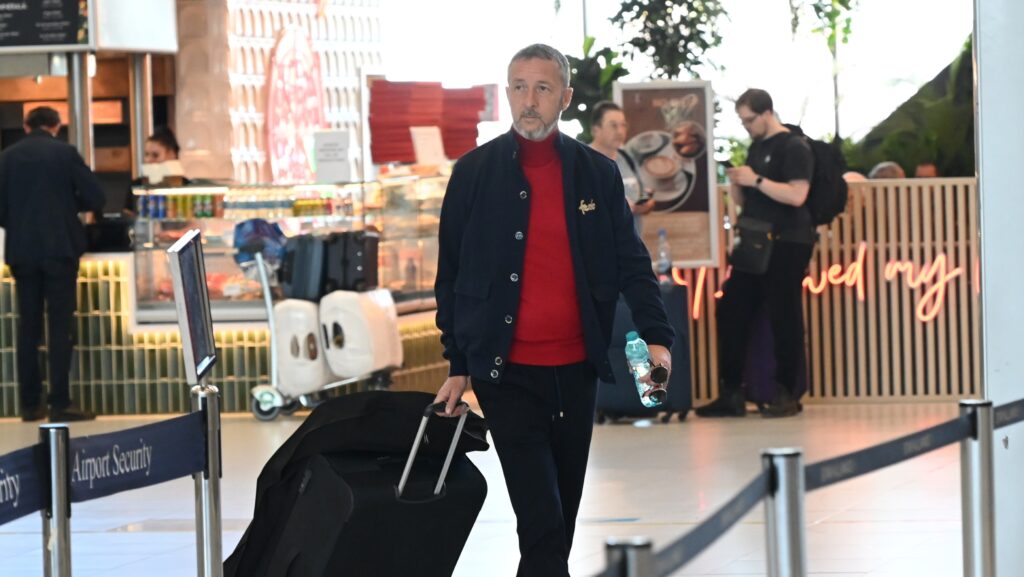 FCSB și-a găsit mijlocaș: MM Stoica poartă negocierile - Hero